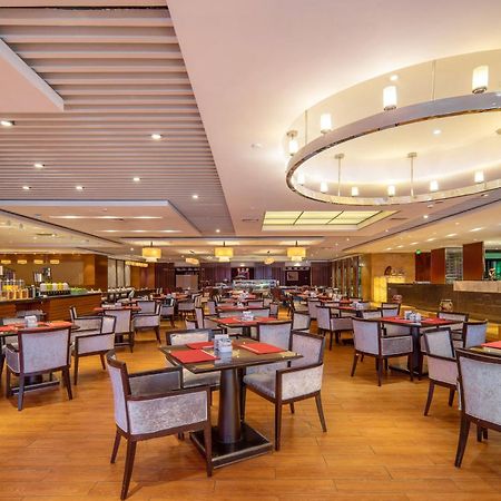 Wuhan Jin Jiang International Hotel Exterior photo