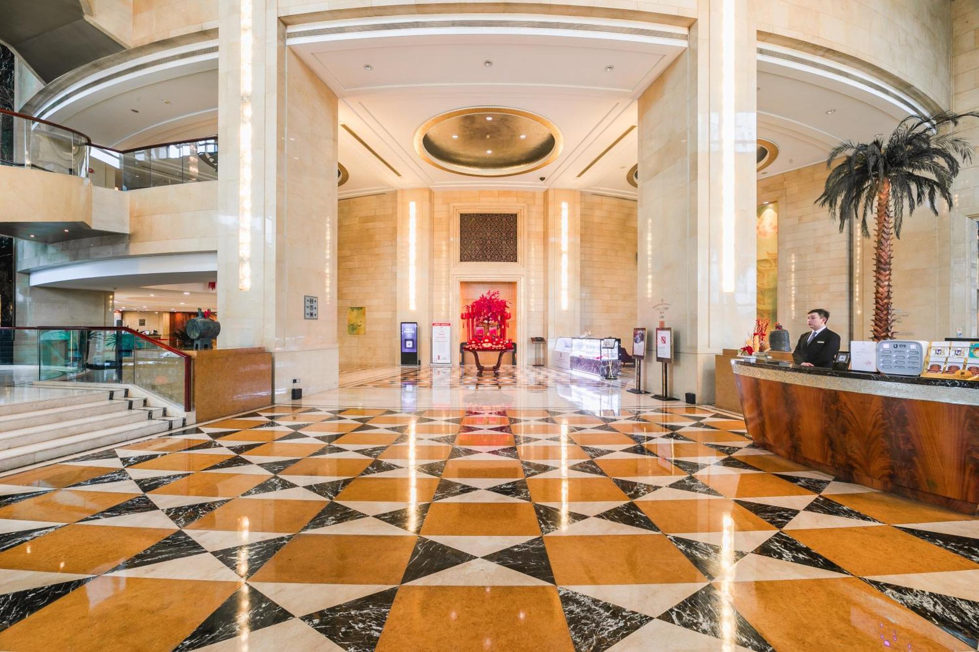 Wuhan Jin Jiang International Hotel Exterior photo